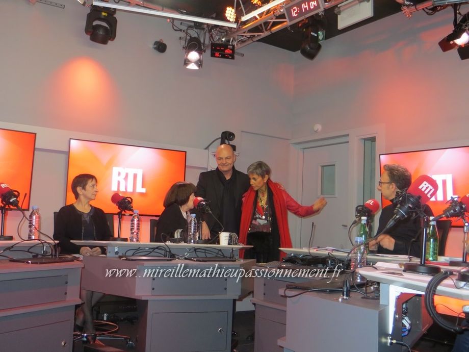 Mireille entourée de la généalogiste, Hervé-Marc et Isabelle Morini bosc